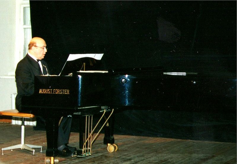 Файл:27 Ruben Lisitsian.jpg