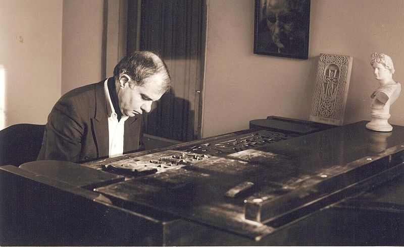 Файл:KEVORKIAN Komitas.jpg