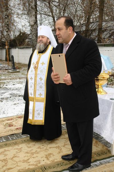 Файл:Освящение хачкара. Сарапул (07.11.2015) 5.jpg