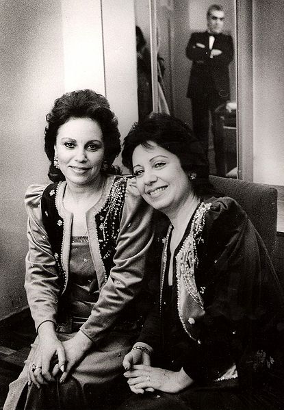 Файл:02 Rusanna & Karina Lisitsian.jpg