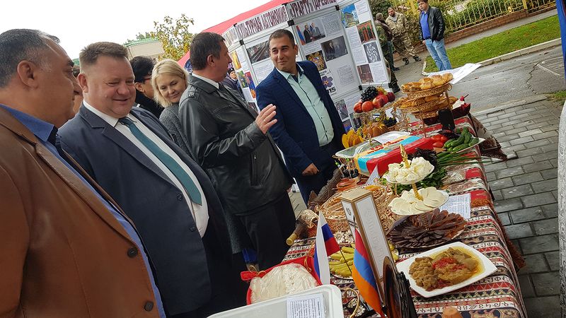 Файл:Национально-культурная автономия «Урарту» (Сальск) 28.09.2019-1.jpg