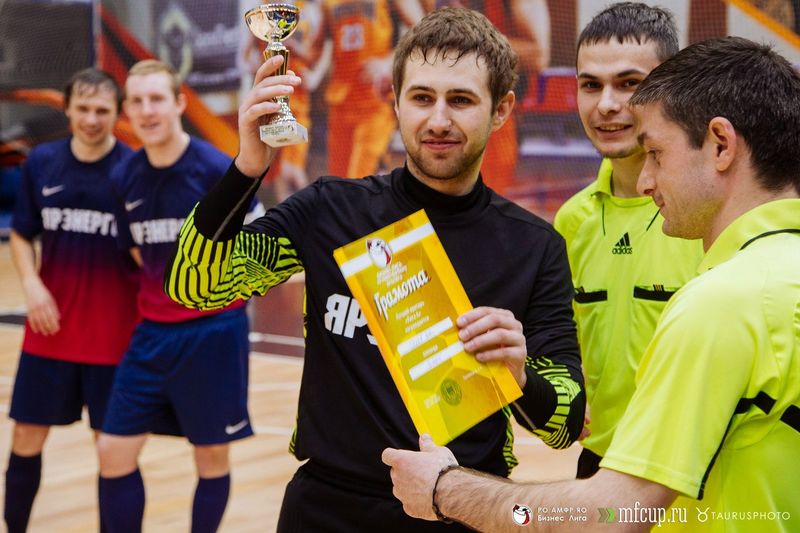 Файл:Футбольный клуб «Арарат» (Ярославль) 05.05.2017-2.jpg