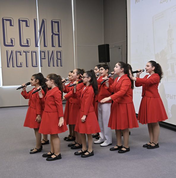 Файл:Вокальный ансамбль «Аревик» (Ростов-на-Дону) 16.04.2024-2.jpeg