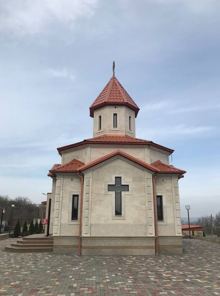 Файл:Церковь Сурб Хач (Кисловодск).jpg