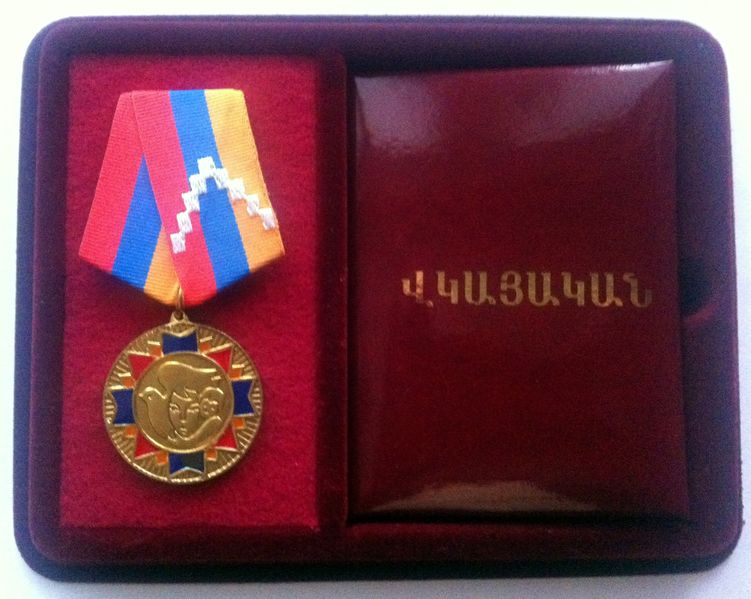Файл:Арабян Агаси Медаль Матери Арцаха.JPG
