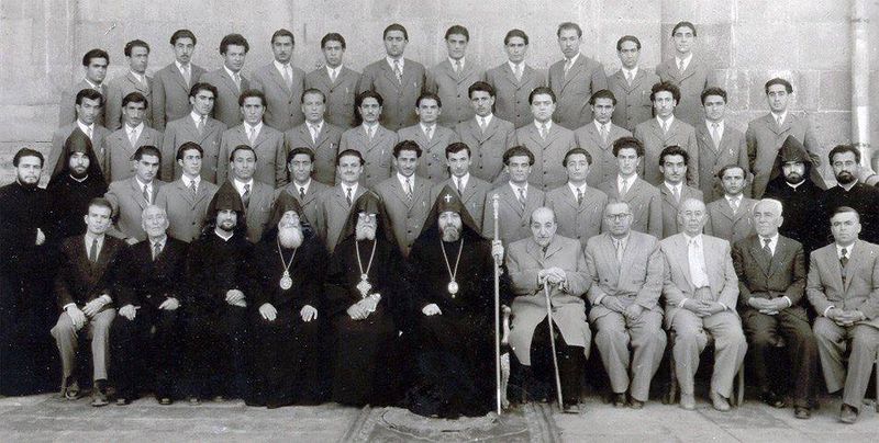 Файл:13Исаакян Аветик Саакович 1.jpg